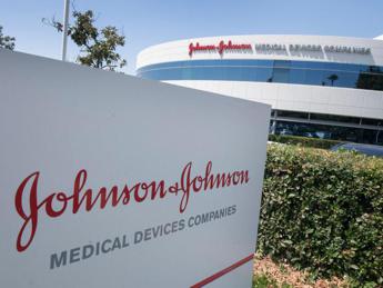 Vaccino Johnson & Johnson e variante Omicron, “richiamo efficace fino a 85% contro ricoveri”