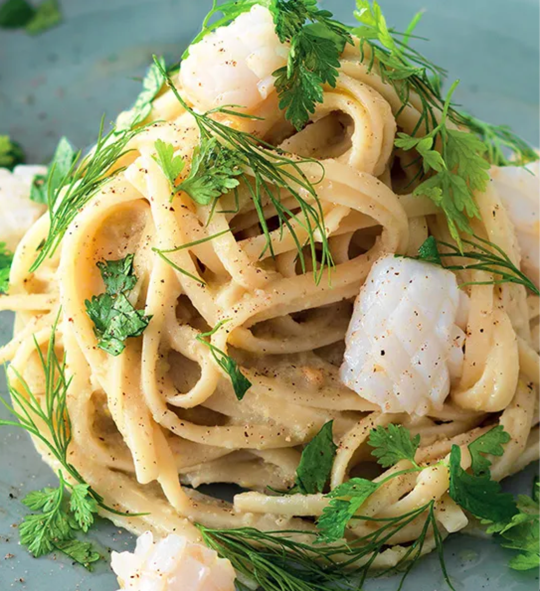 La ricetta della Domenica: linguine con purè di carciofi e calamari