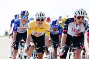 Ciclismo, Pogacar prende tappa e maglia gialla