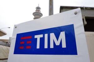 Tim, Labriola e top management aderiscono all’Opas promossa da Poste