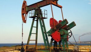 Petrolio risupera i 100 dollari per la prima volta da luglio