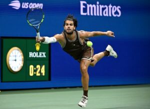 Tennis, Alcaraz batte Munar, è in finale a Tokyo