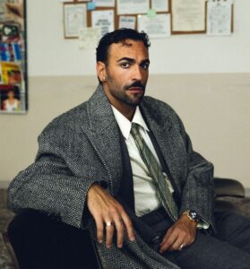 Marco Mengoni pubblica il nuovo singolo “Giornate perse”