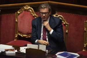 Verso manovra da 23,5 mld, a banche a assicurazioni chiesti 5 mld