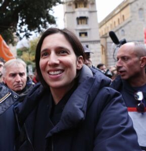 Carburanti, Schlein: Governo non dà risposte, se la prende con chi protesta