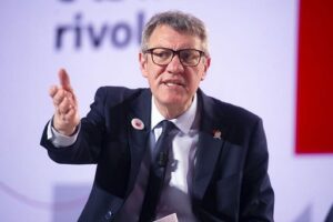 Scontri Milano, Landini: condanniamo azioni criminali, solidarietà a forze ordine